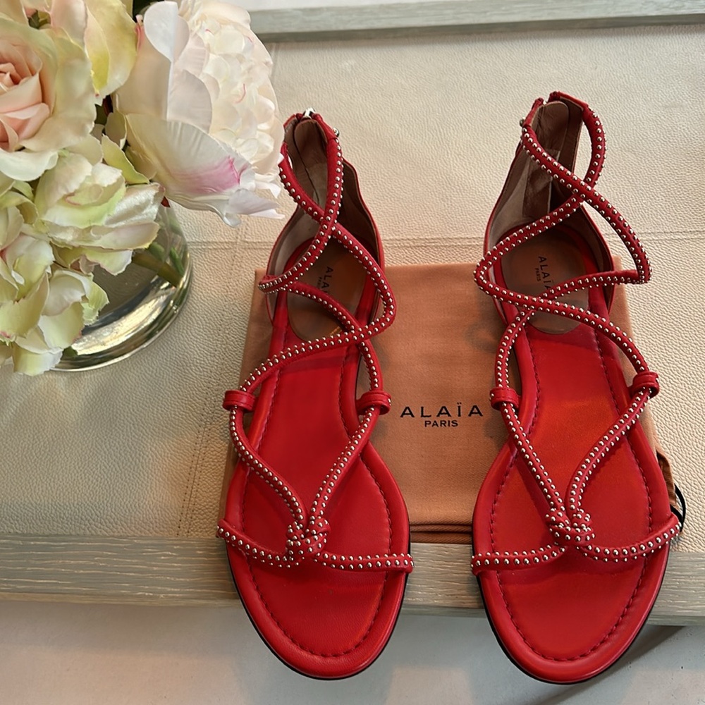 NWT Alaia Sandals